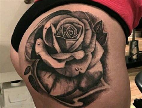 tatuajes en la nalga para mujeres|Tattoos en nalga